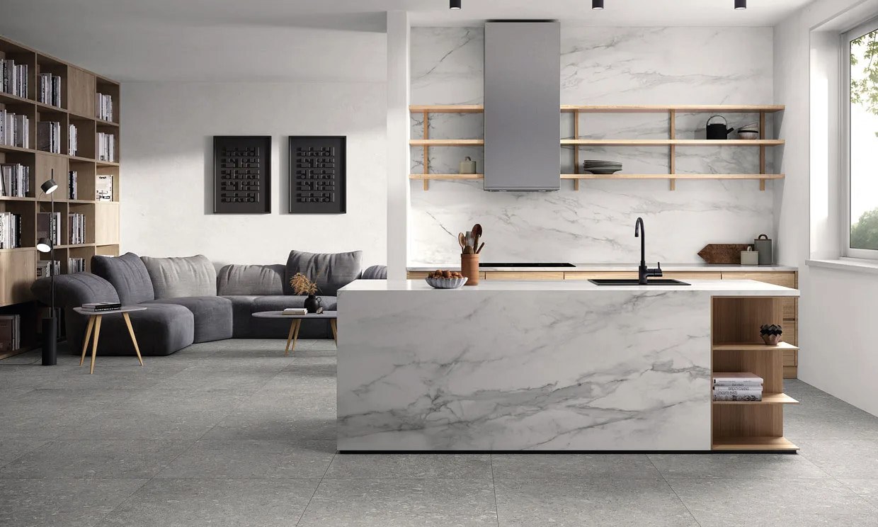 Panel tipo mármol White Marble instalado